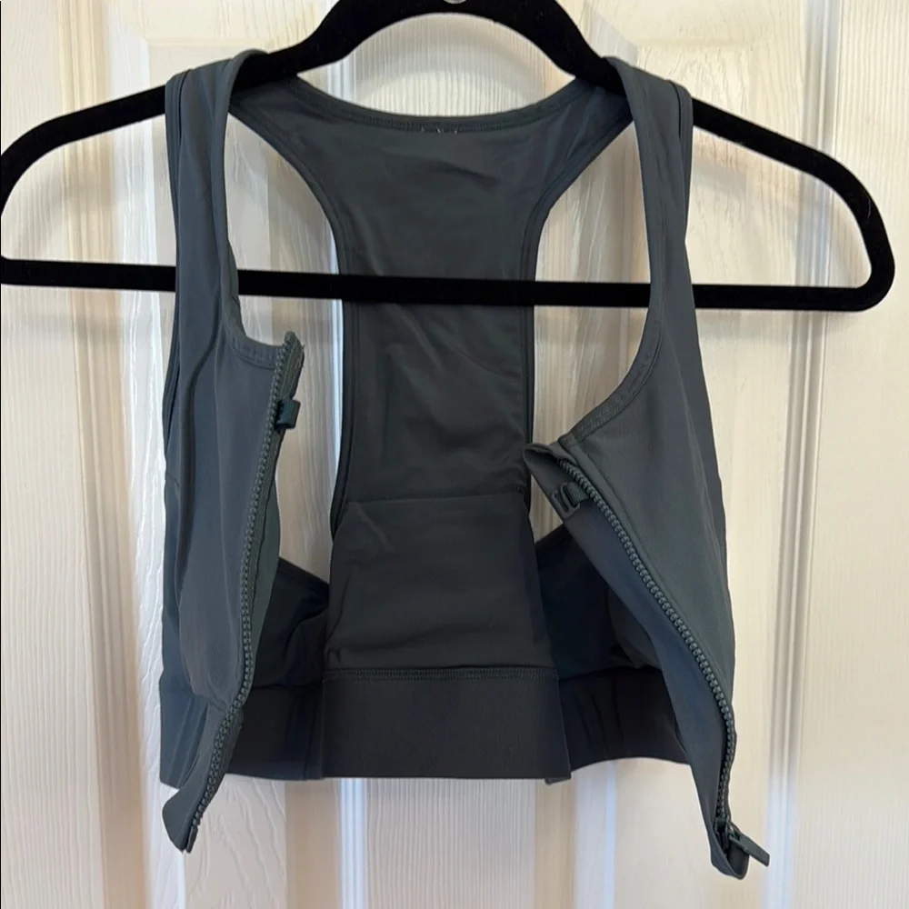 Fabletics On the Go Green/grey Sports Bra with Front Zipper - Picture 4 of 4